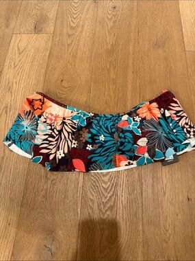 Vince Camuto Off The Shoulder Ruffle Bikini Top - S